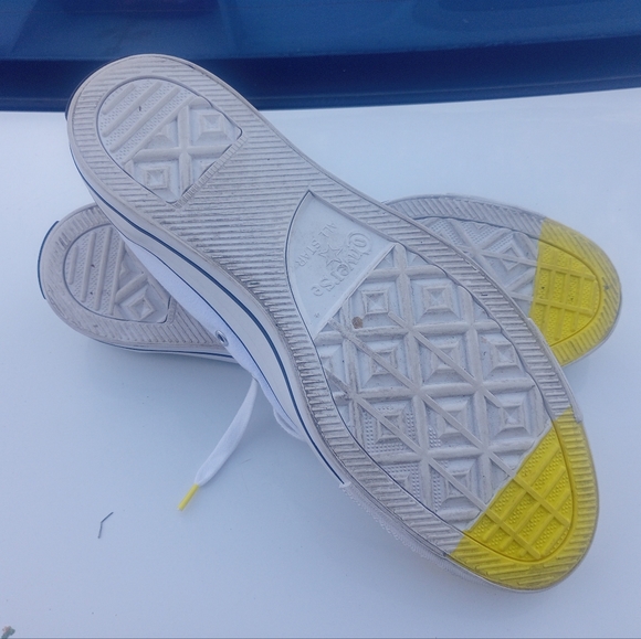 Converse Chuck Taylor all star smiley face  size 11 - Picture 3 of 4